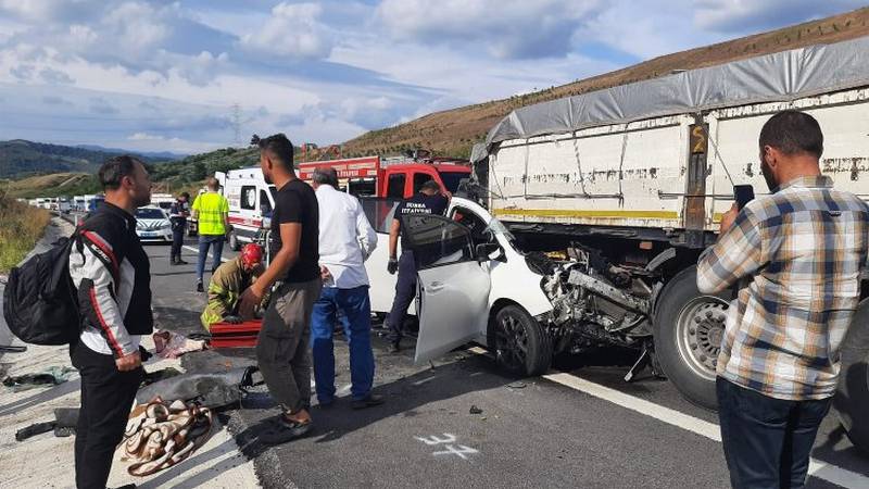 Bursa-İzmir Yolunda Kaza: 1 Ölü, 3 Yaralı