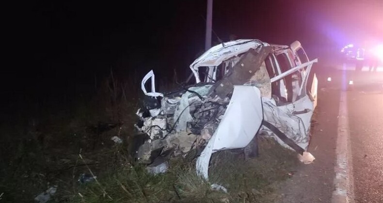 Traktör ve İki Otomobilin Karıştığı Kazada 1 Kişi Öldü, 4 Kişi Yaralandı