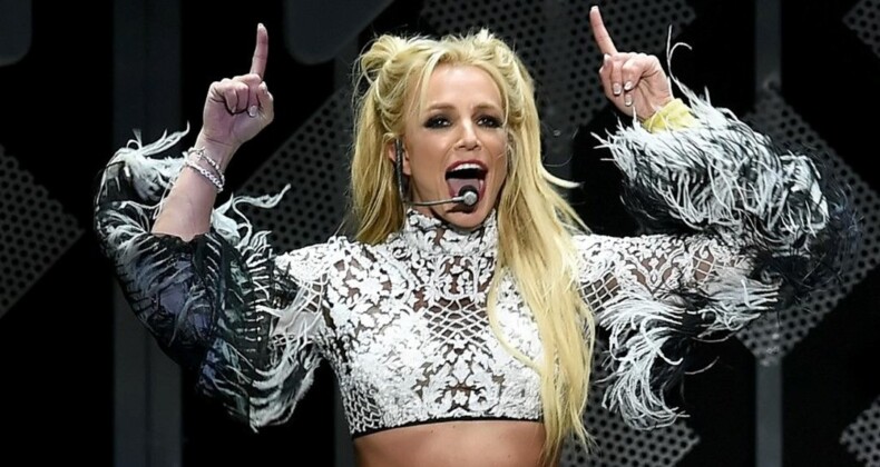 Britney Spears ikinci kitabı için tarih verdi